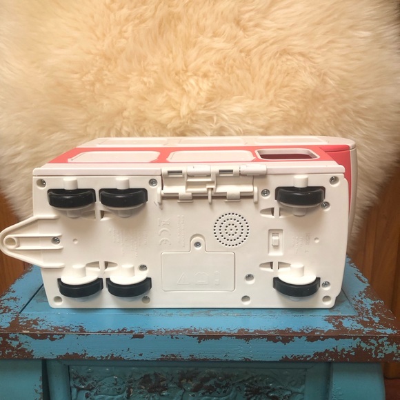 Peppa Pig Camper - sound activation when you push the horn - No Peppas Included - Picture 6 of 9